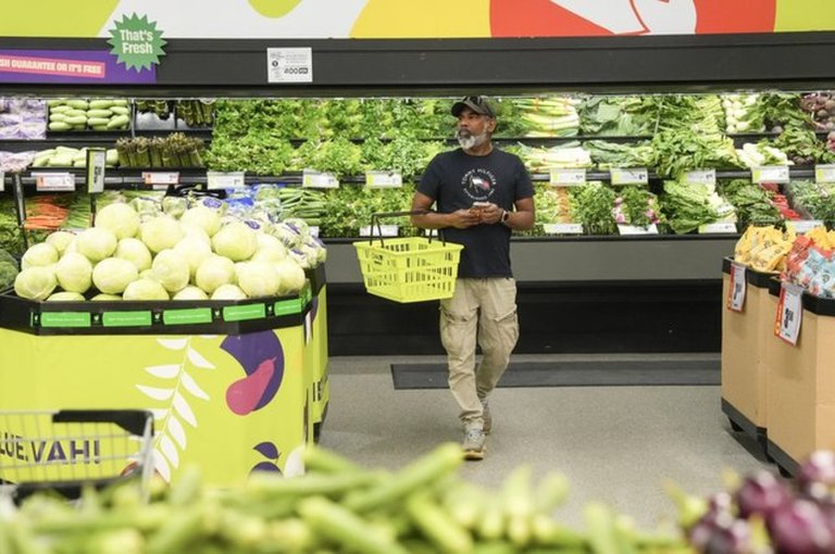 In the news today: June inflation numbers, Ont wildfires, Victoria subs extension | iNFOnews.ca