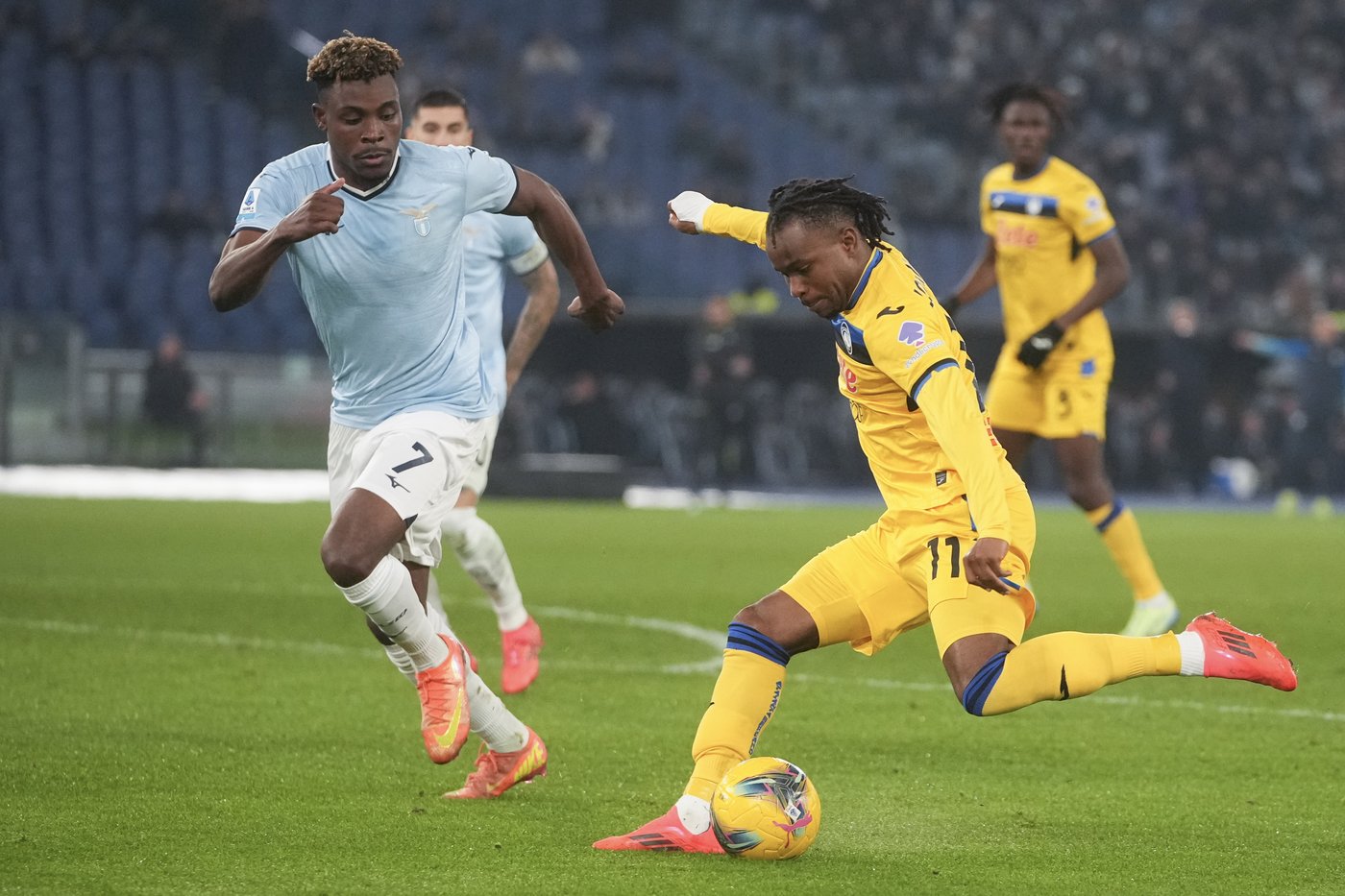 Atalanta's 11-match win streak ends but still on top after late equalizer at Lazio | iNFOnews.ca Atalanta's 11-match win streak ends but still on top after late equalizer at Lazio | iNFOnews.ca
