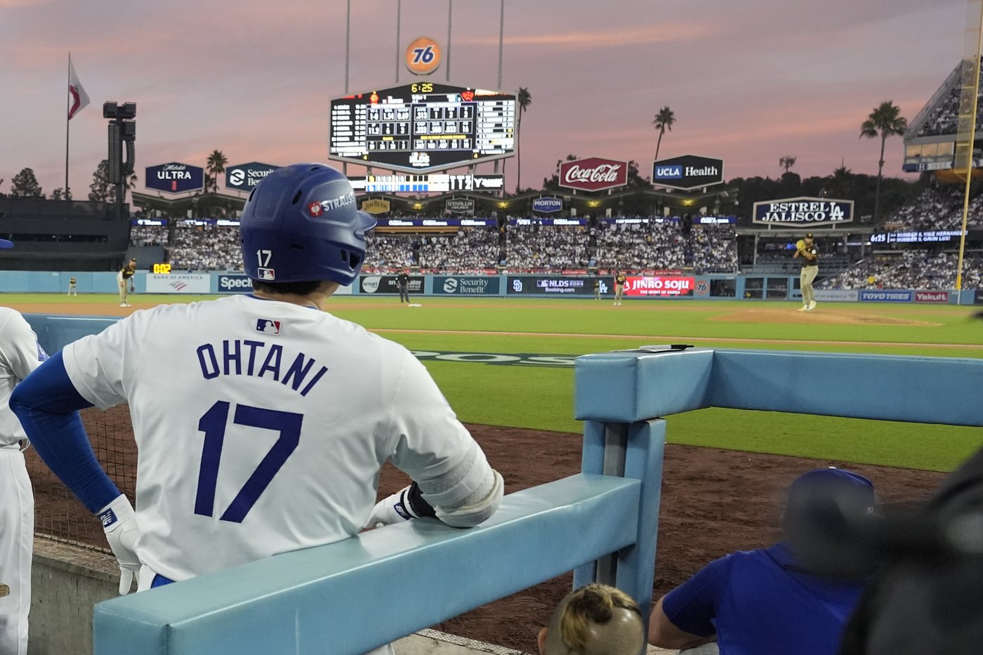 Yamamoto outduels Darvish in historic matchup as Dodgers beat Padres 2-0 to reach NLCS | iNFOnews.ca Yamamoto outduels Darvish in historic matchup as Dodgers beat Padres 2-0 to reach NLCS | iNFOnews.ca
