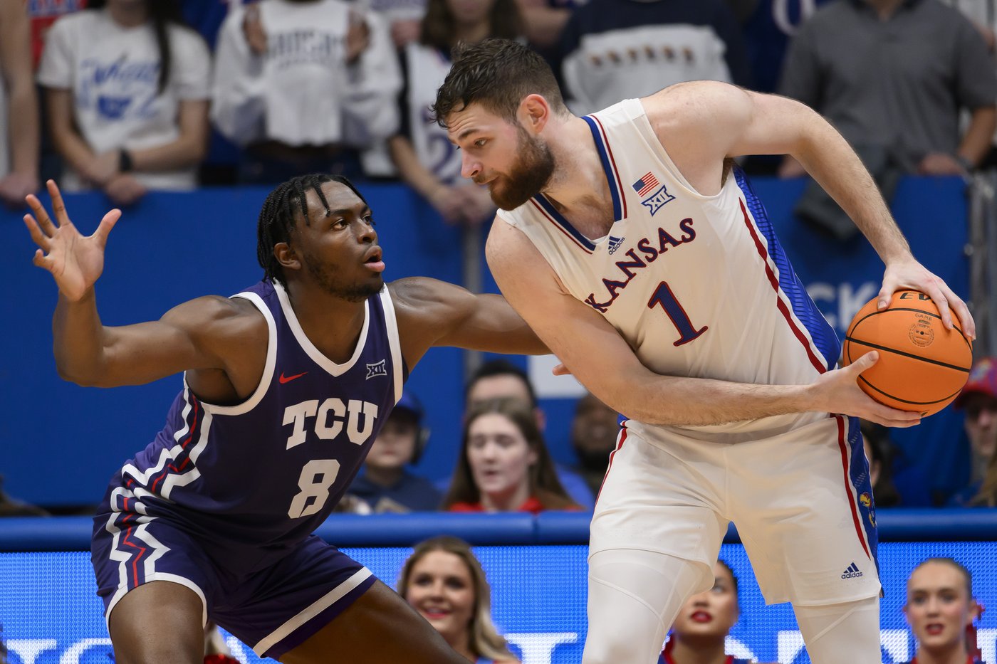Big 12 enters season with 5 teams in top 10 after expanding by 4 teams | iNFOnews.ca
