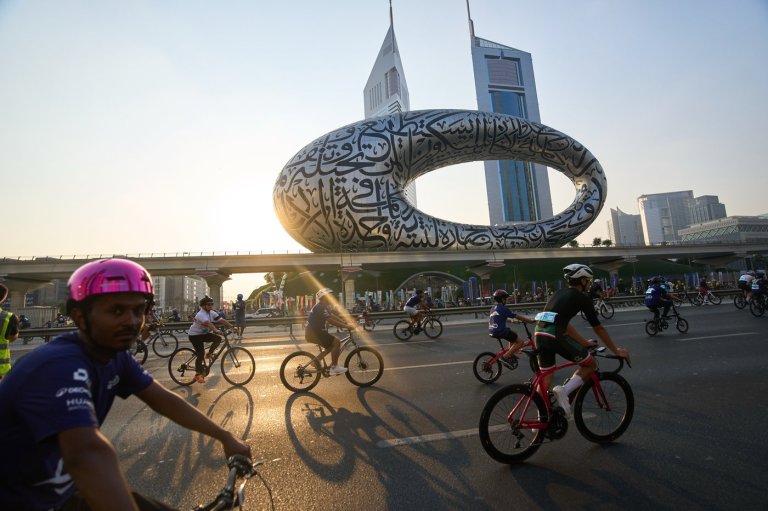Thousands of bicycles take over Dubai's busiest highway as part of a fitness challenge | iNFOnews.ca