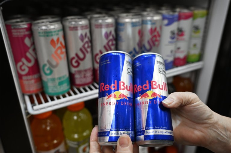 Quebec health minister to table bill to protect teens from energy drinks | iNFOnews.ca