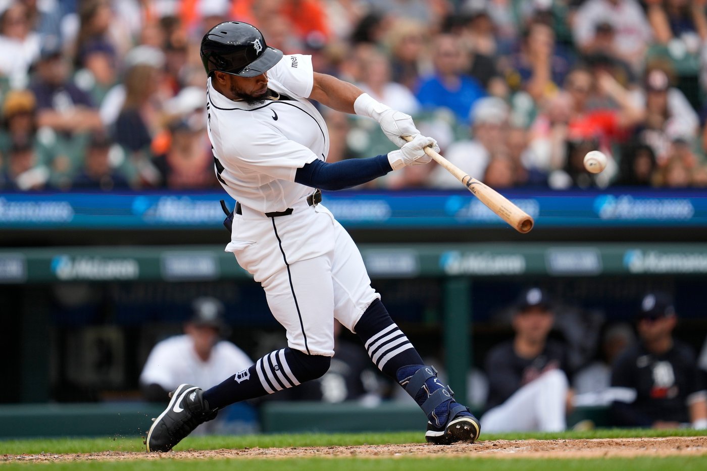 Benintendi's tie-breaking RBI single sends White Sox to crucial 4-3 win over Tigers | iNFOnews.ca
