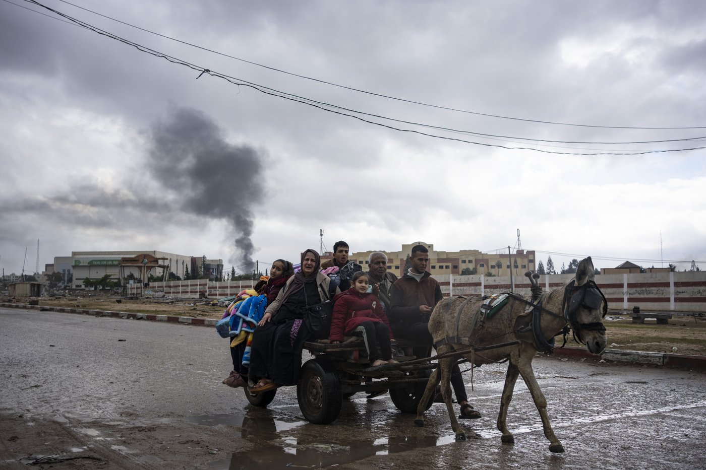 A displaced family's year of fleeing across the devastated Gaza Strip | iNFOnews.ca