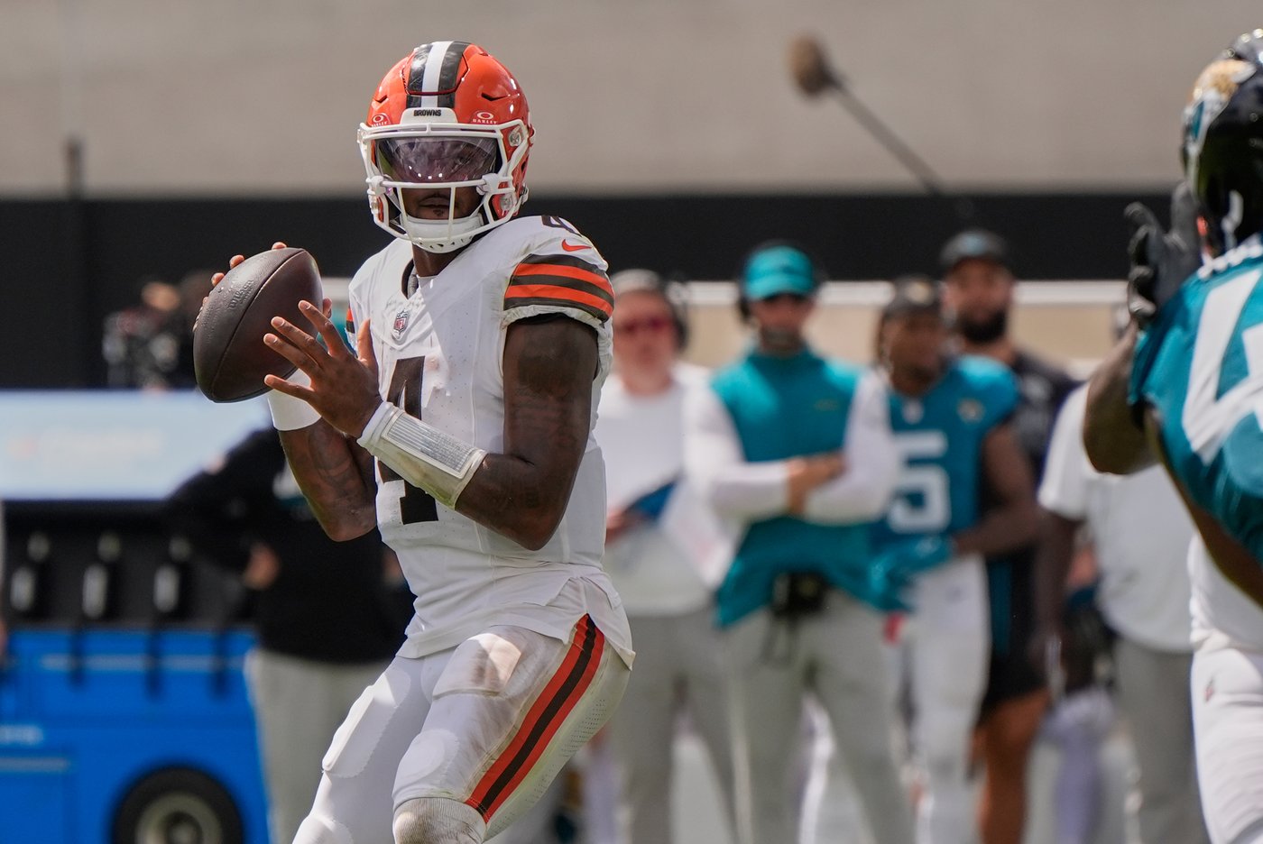 Deshaun Watson not worried about job security, focused on better start for Browns after rough opener | iNFOnews.ca