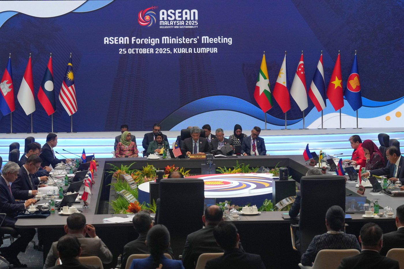 Malaysia warns ASEAN neutrality eroding as global powers compete | iNFOnews.ca
