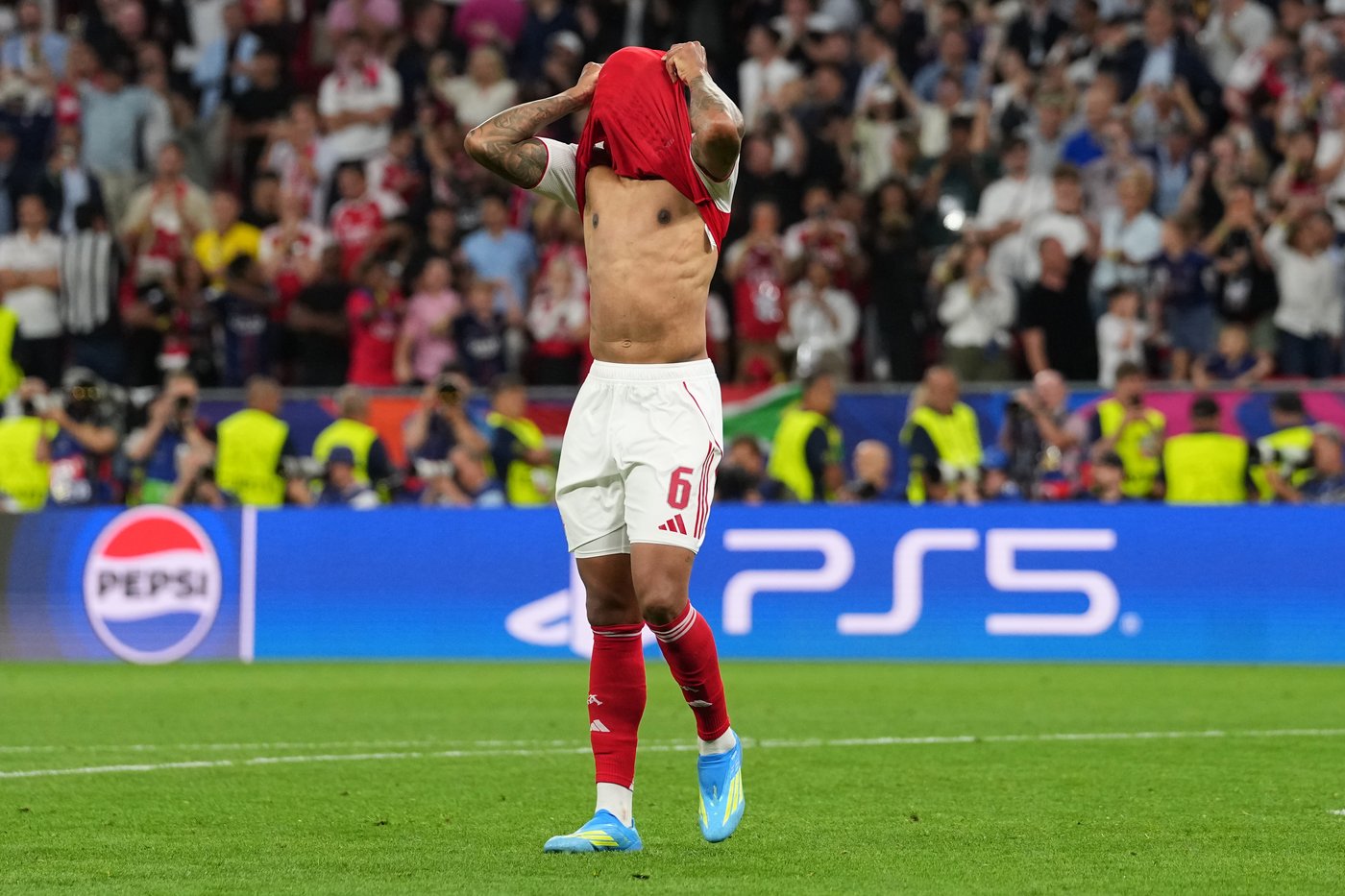 The Latest: PSG beats Arsenal in a penalty shootout and defends Champions League title | iNFOnews.ca The Latest: PSG beats Arsenal in a penalty shootout and defends Champions League title | iNFOnews.ca