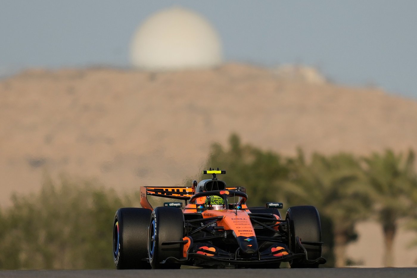 Lando Norris fastest but Verstappen stays close as F1 testing begins in Bahrain | iNFOnews.ca