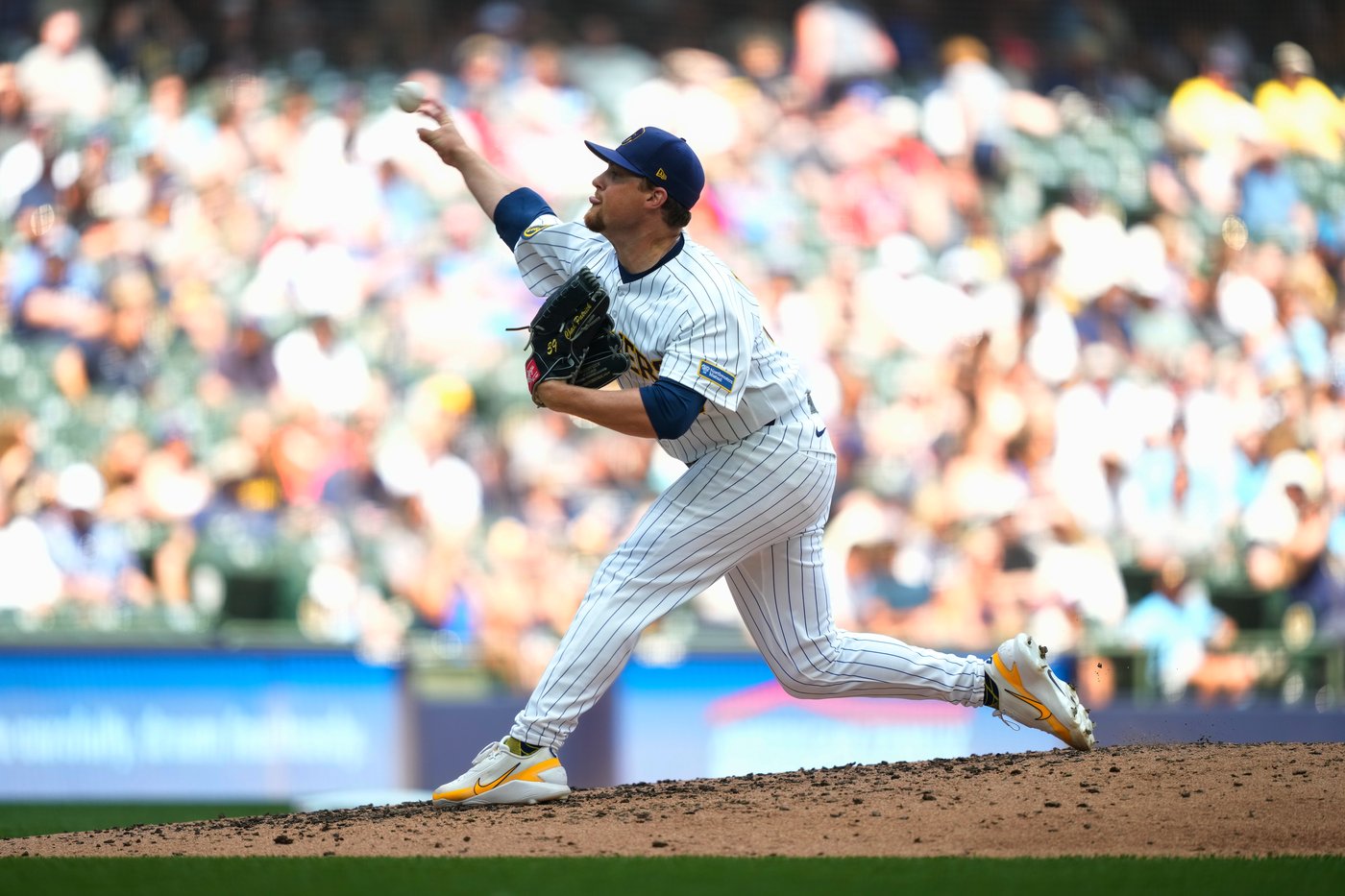 Contreras' 3-run homer in the bottom of the 9th gives Brewers 3-1 win over Marlins | iNFOnews.ca Contreras' 3-run homer in the bottom of the 9th gives Brewers 3-1 win over Marlins | iNFOnews.ca