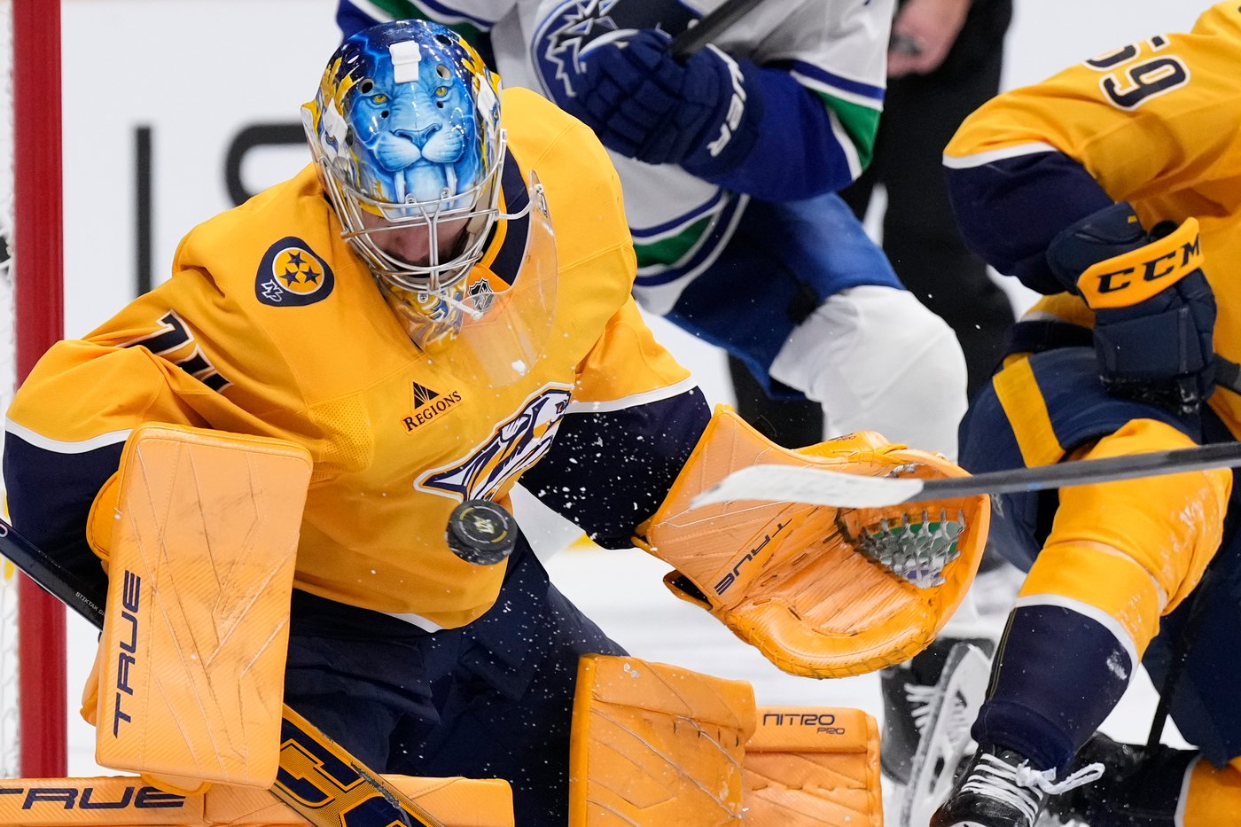Cole Smith, Juuse Saros lead Predators over Canucks 2-1 | iNFOnews.ca