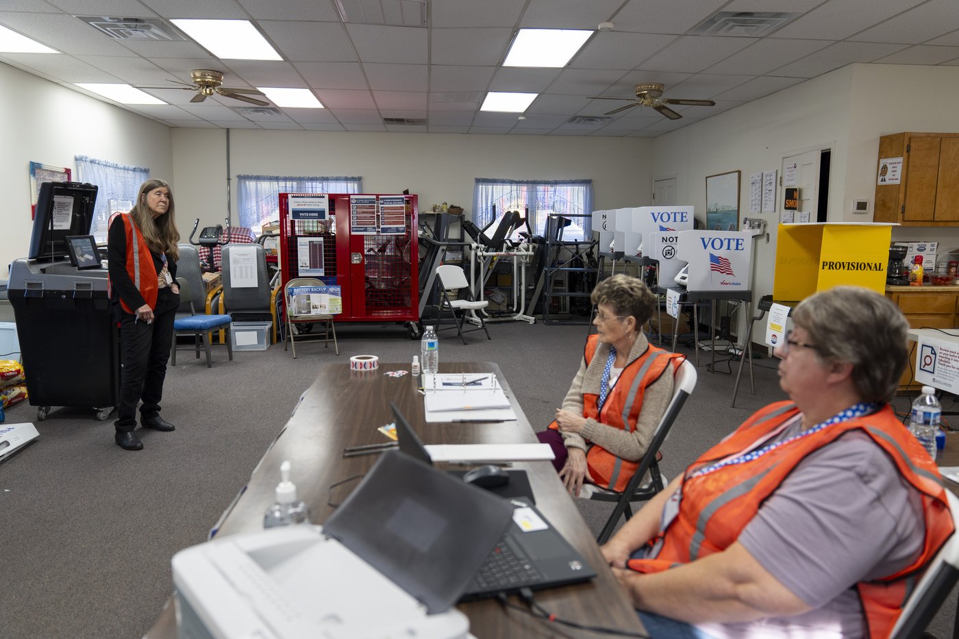 A hurricane's historic destruction hasn't stopped North Carolina election workers and voters | iNFOnews.ca