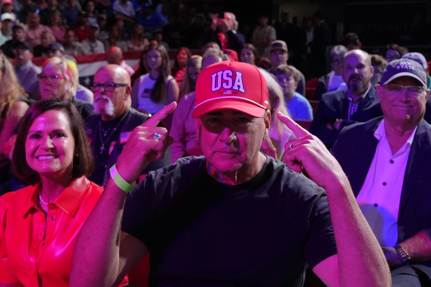 Trump stumps for candidates in deep red Alabama and says he'll be back again next week | iNFOnews.ca