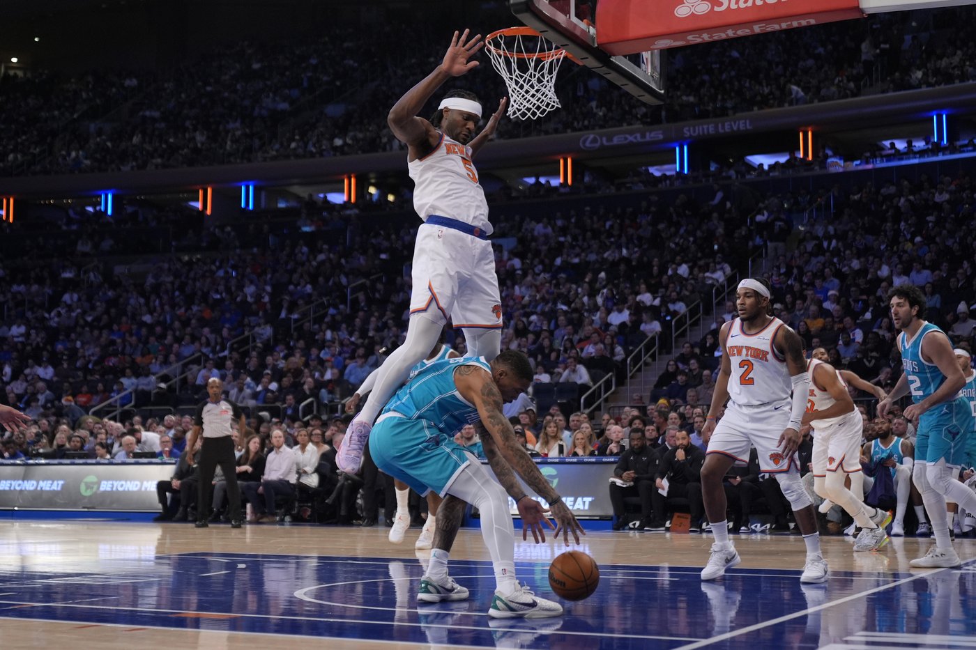 Anunoby and Towns help the Knicks blow it open on the way to a 125-101 rout of the Hornets | iNFOnews.ca Anunoby and Towns help the Knicks blow it open on the way to a 125-101 rout of the Hornets | iNFOnews.ca