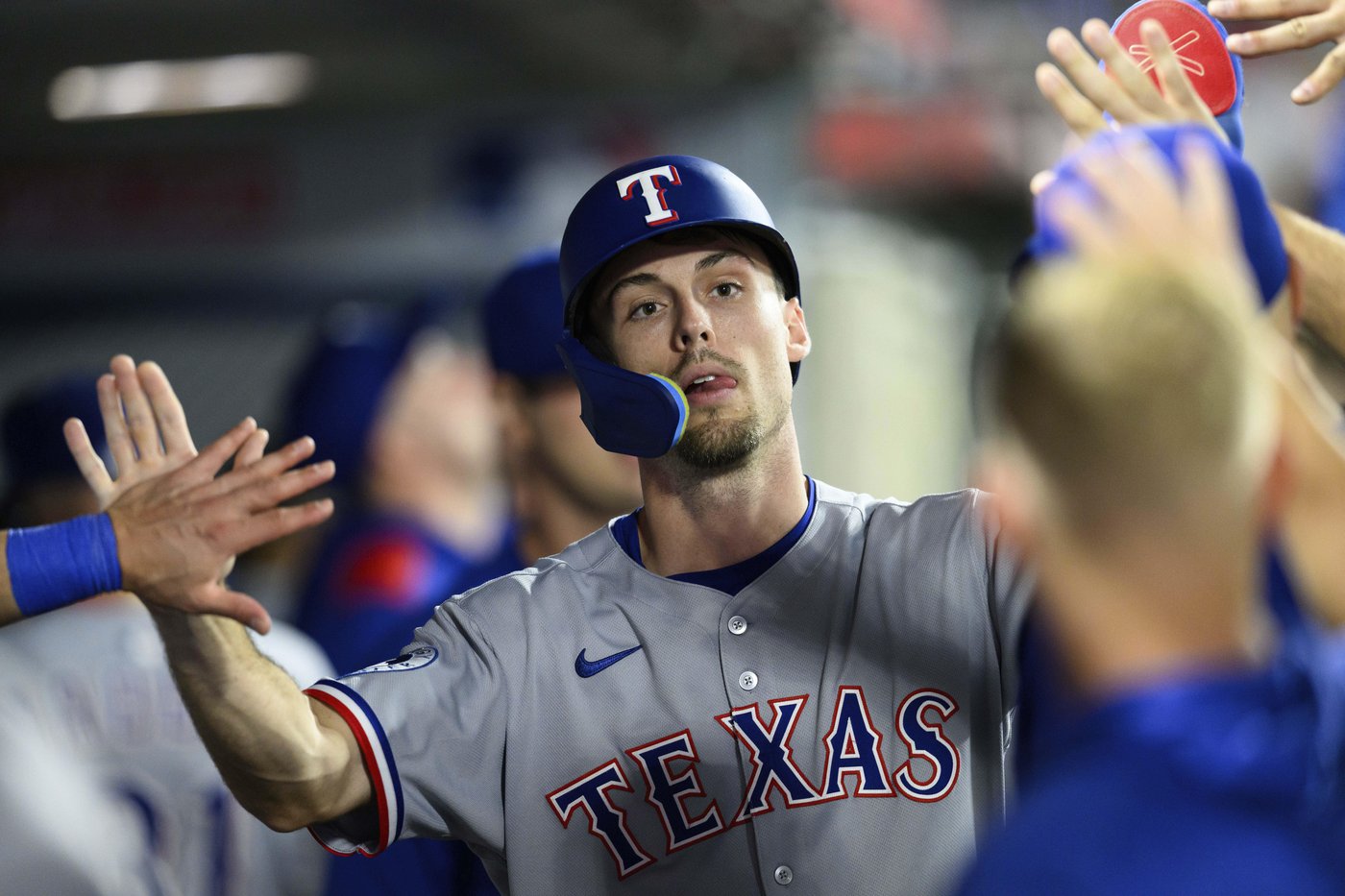 Texas Rangers put outfielder Evan Carter on IL, recall outfielder Alejandro Osuna | iNFOnews.ca