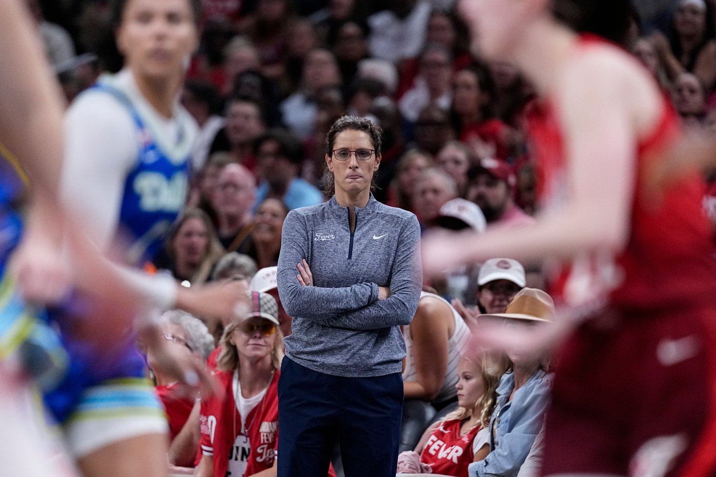 Fever fans cheer Stephanie White as Caitlin Clark and Indiana continue surge after recent tumult | iNFOnews.ca