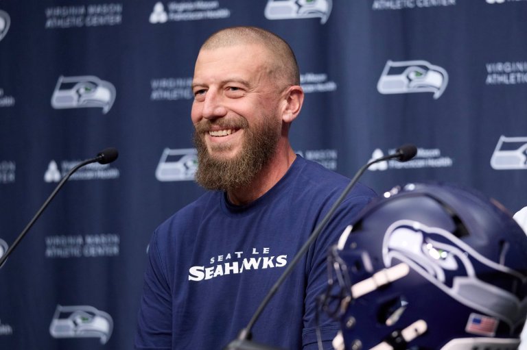 New Seahawks offensive coordinator Brian Fleury eager for opportunity | iNFOnews.ca