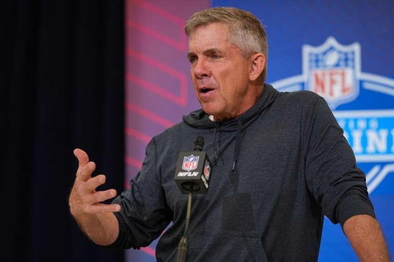 A rare handoff for Sean Payton as Davis Webb takes over Broncos play-calling | iNFOnews.ca