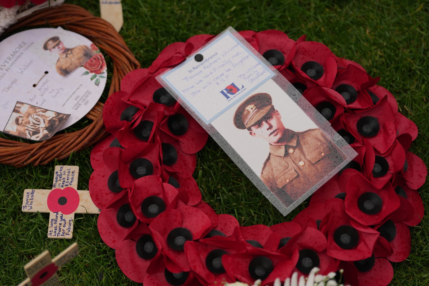 WWI soldier's postcard from home helps unite his family after a century | iNFOnews.ca