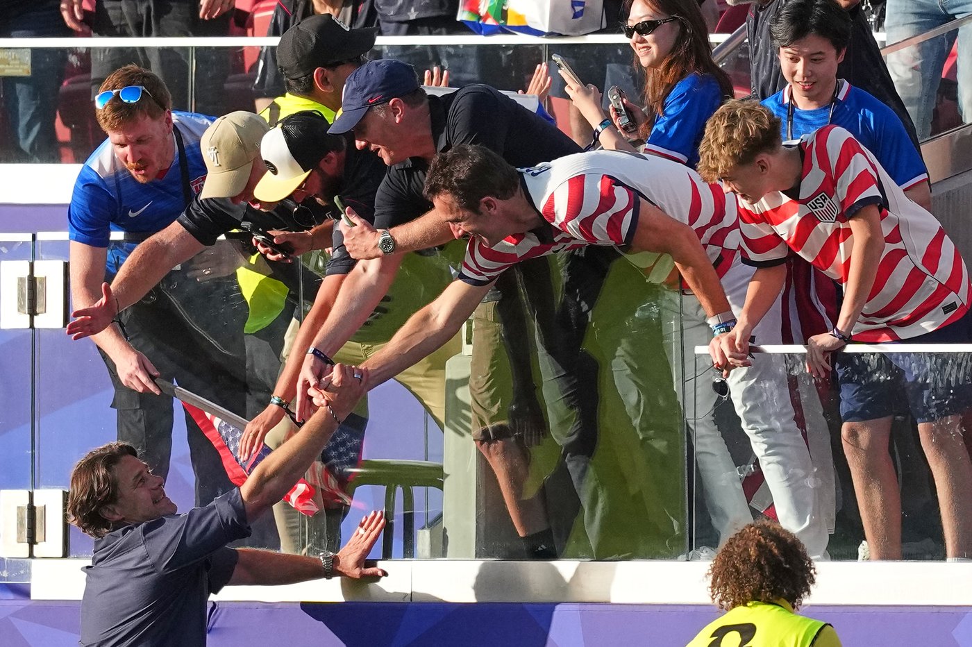 How 'Country Roads' became the soundtrack of the US team's World Cup run | iNFOnews.ca How 'Country Roads' became the soundtrack of the US team's World Cup run | iNFOnews.ca