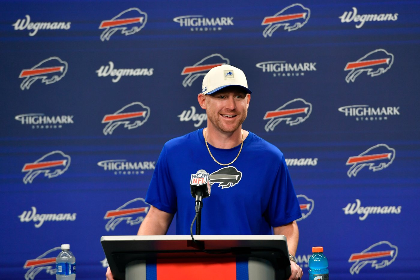 Bills' Joe Brady has empathetic ear in Rams' Sean McVay, who also got his coaching start in his 30s | iNFOnews.ca Bills' Joe Brady has empathetic ear in Rams' Sean McVay, who also got his coaching start in his 30s | iNFOnews.ca