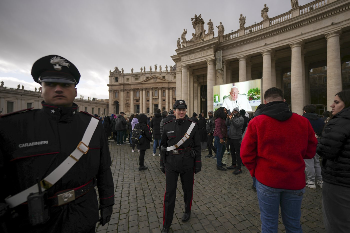 Pope Francis calls for a ceasefire on all fronts in his prayer ahead of Christmas | iNFOnews.ca