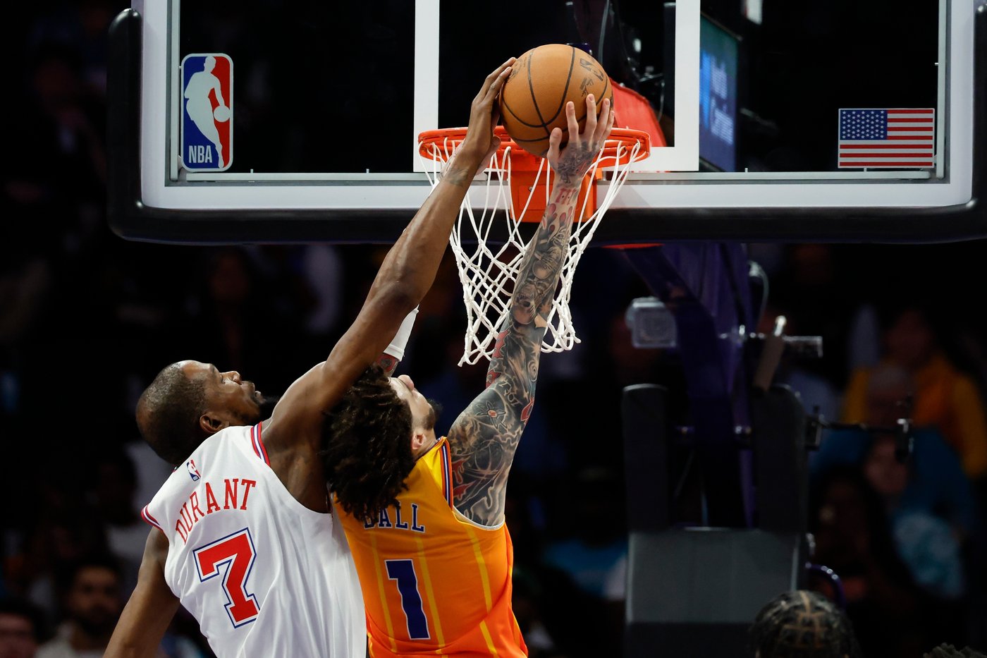 Durant scores 35 points as Rockets hold on to beat Hornets 105-101 | iNFOnews.ca Durant scores 35 points as Rockets hold on to beat Hornets 105-101 | iNFOnews.ca