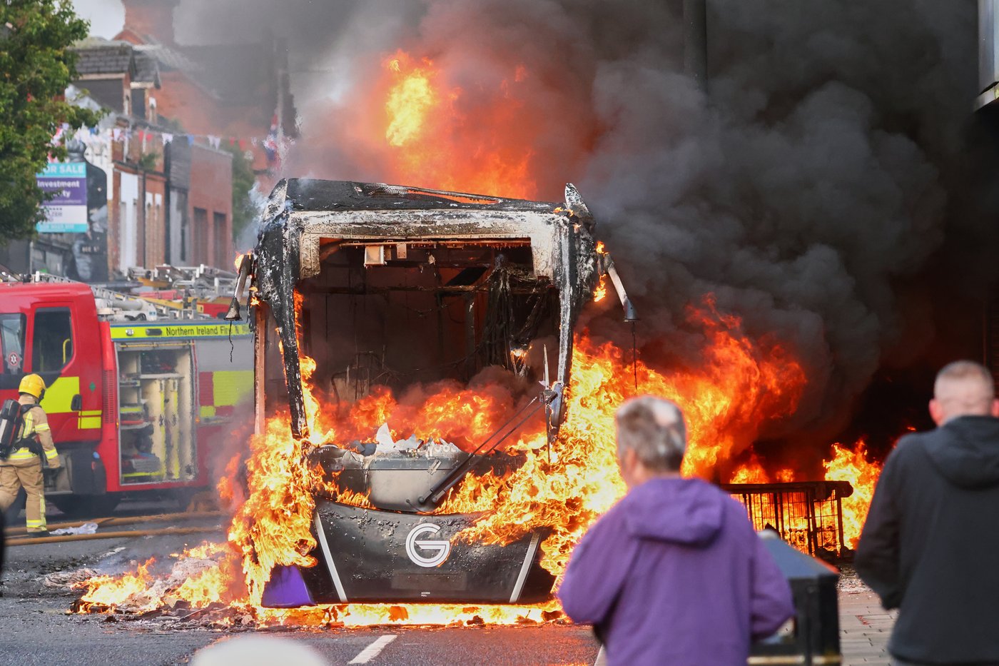 UK leaders call for calm as protests break out after Belfast street stabbing | iNFOnews.ca UK leaders call for calm as protests break out after Belfast street stabbing | iNFOnews.ca