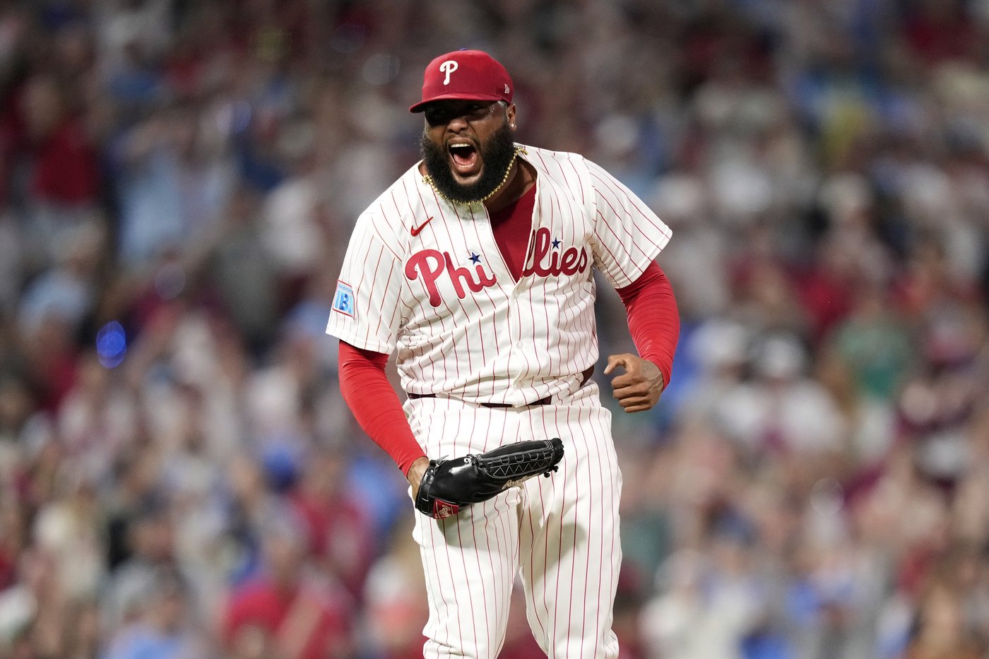 Bryson Stott scores on wild pitch to cap zany ninth inning as Phillies beat Nationals 7-6 | iNFOnews.ca