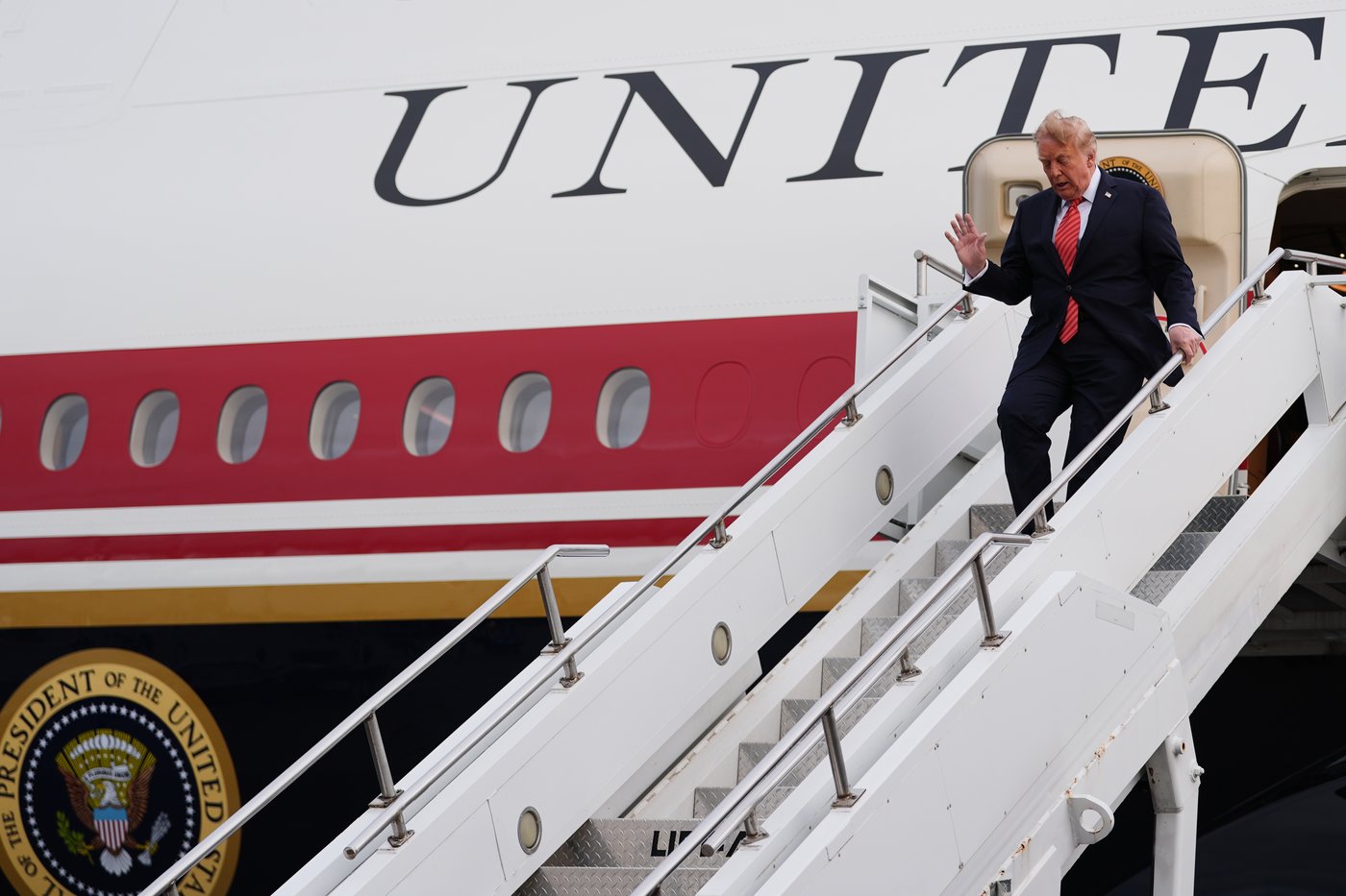 Photos show President Trump's two-day visit to Ireland that combines work and pleasure. | iNFOnews.ca