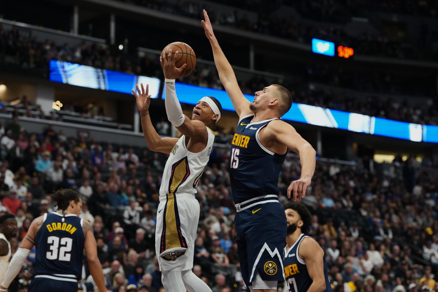 Jokic has triple-double, Murray scores 42 points in Nuggets' OT victory over Pelicans | iNFOnews.ca