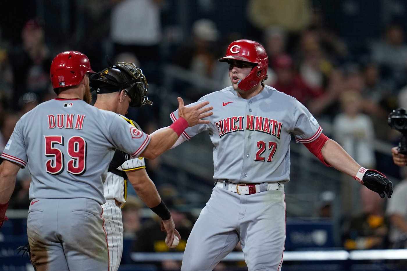 Sal Stewart's 11th-inning homer sends Reds past Padres 5-3, ending Cincy's 5-game skid | iNFOnews.ca