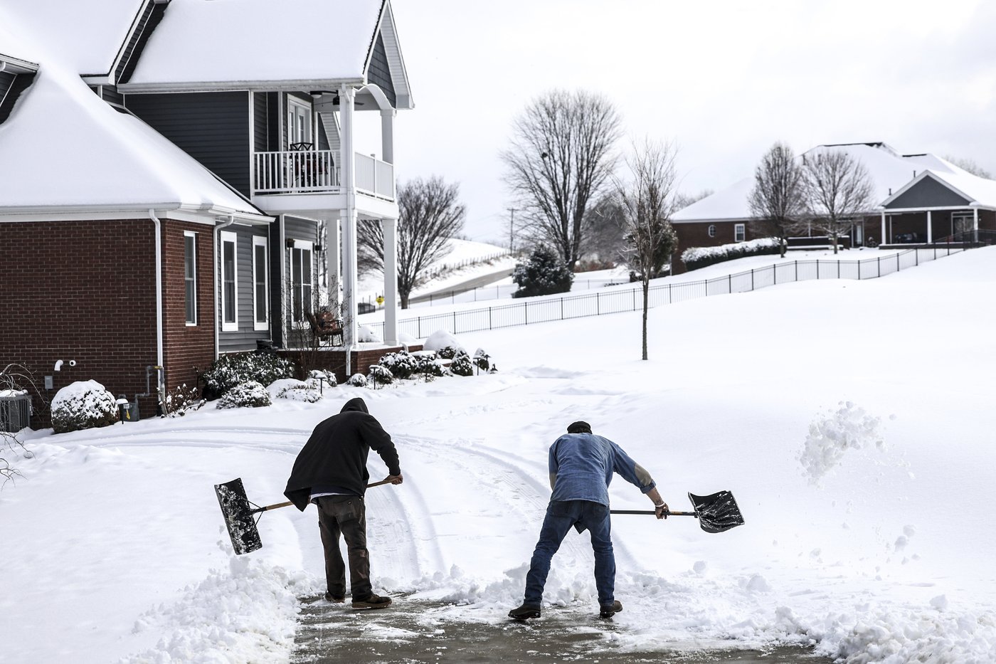 Southern areas hit by winter storm thaw and power slowly returns | iNFOnews.ca