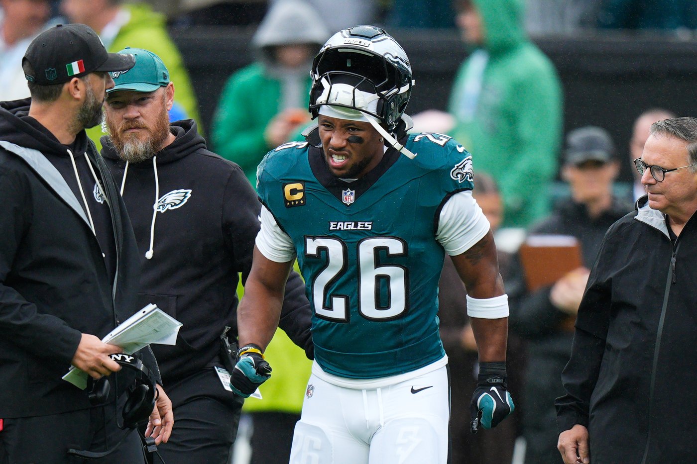 Saquon Barkley joins Eagles' long list of injured players as Philly rues poor 4th-down play vs. Rams | iNFOnews.ca