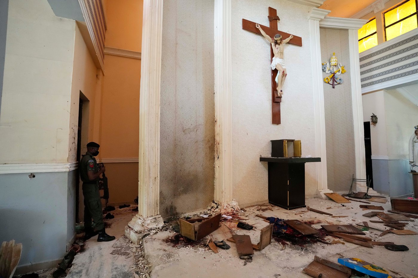 Nigerian court sentences 4 men to death for killing worshippers in 2022 Catholic church attack | iNFOnews.ca