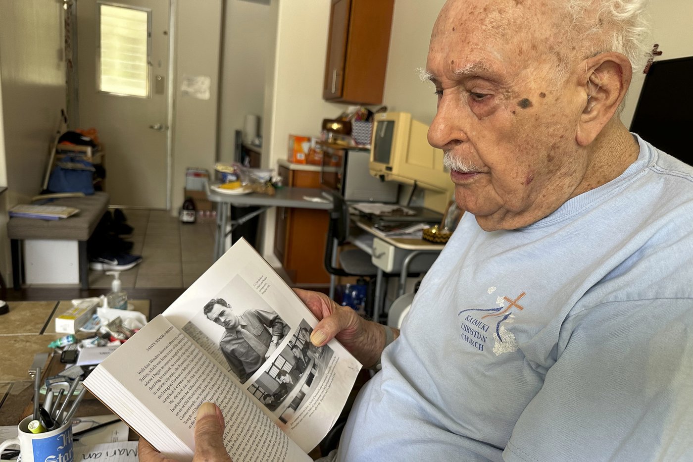 Jim Becker, AP reporter who covered Jackie Robinson and an underdog Hawaii football team, dies at 98 | iNFOnews.ca