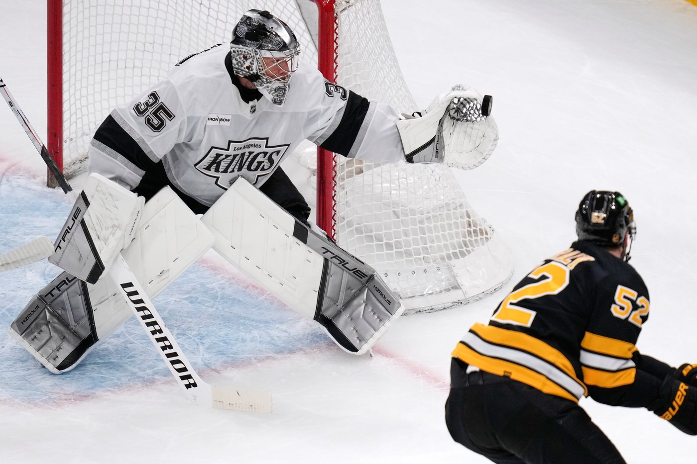US Olympian McAvoy scores in OT as Bruins beat Kings 2-1 for 13th straight victory at home | iNFOnews.ca US Olympian McAvoy scores in OT as Bruins beat Kings 2-1 for 13th straight victory at home | iNFOnews.ca
