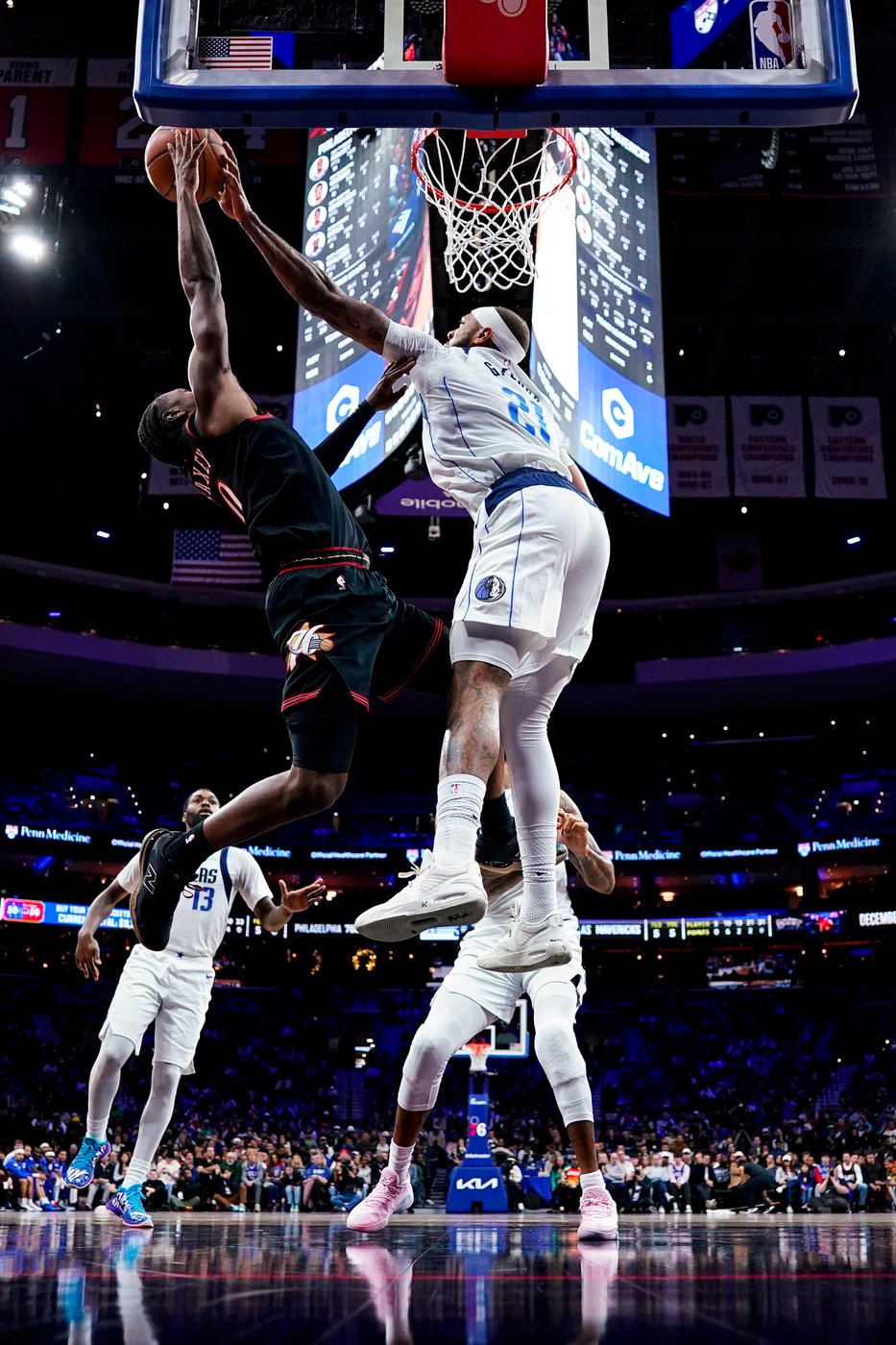 Tyrese Maxey scores 38 points to lead 76ers to 121-114 win over Mavericks | iNFOnews.ca