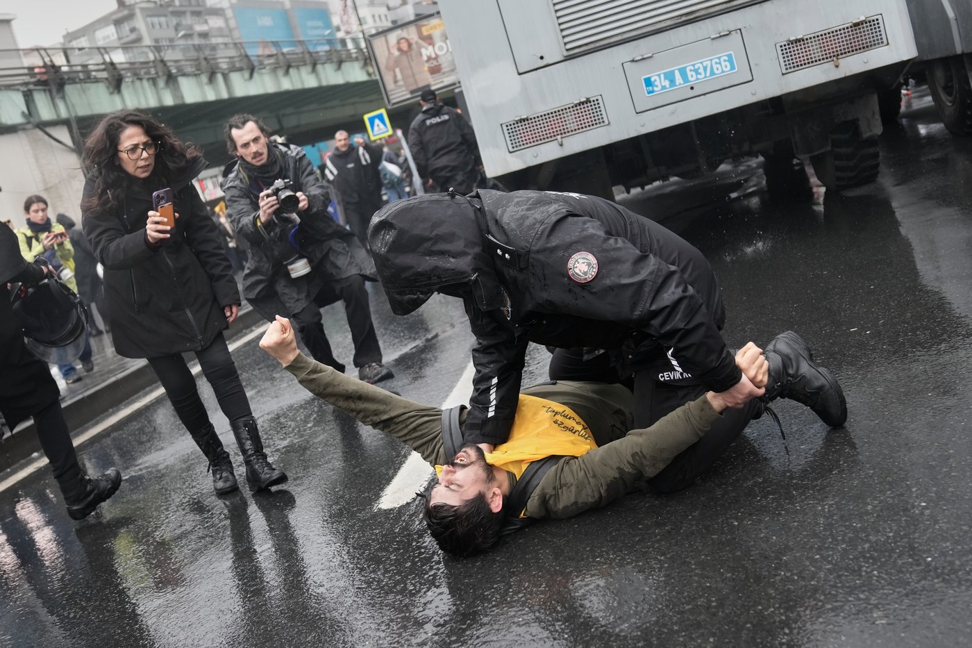 Hundreds detained during May Day protests in Turkey | iNFOnews.ca