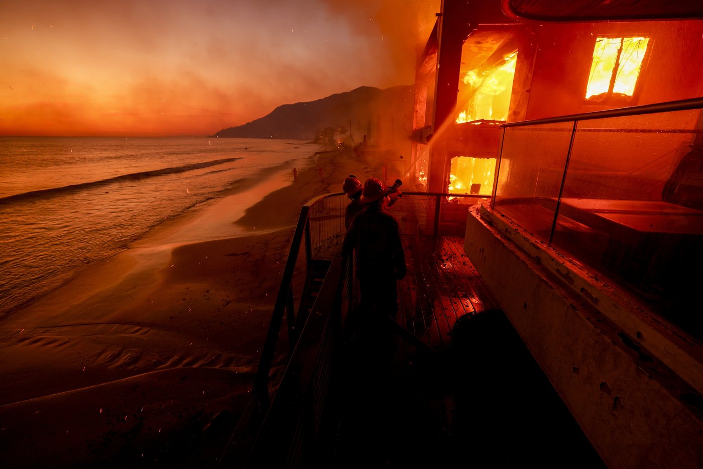 Relief, 21st-century style: As wildfires burn, GoFundMe becomes a repository of harrowing stories | iNFOnews.ca
