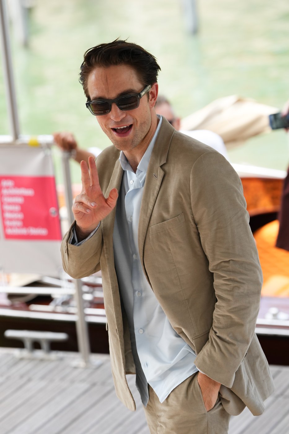 In 'Primetime,' Robert Pattinson takes on the 'irresistible' role of Chris Hansen | iNFOnews.ca