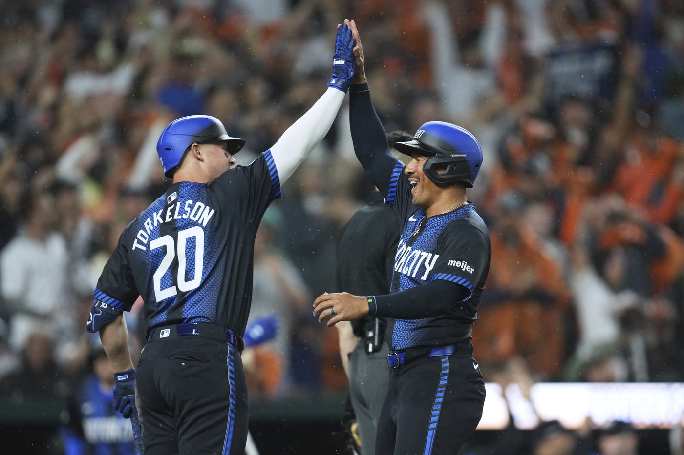 Torres, Greene lead the Tigers to rainy 11-5 victory over the Reds | iNFOnews.ca