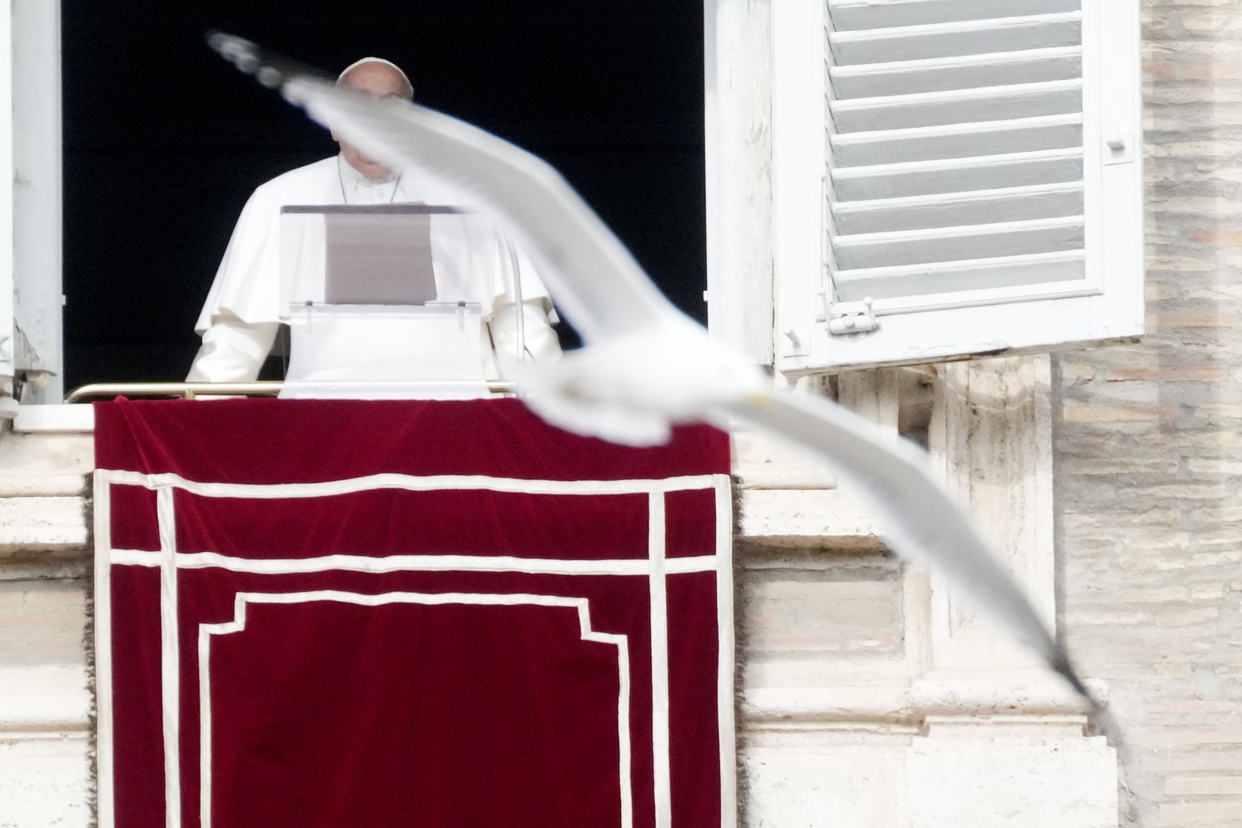 Pope Francis warns of 'scourge of antisemitism' ahead of Holocaust Remembrance Day | iNFOnews.ca