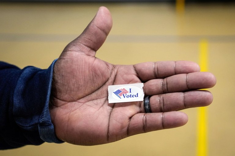 North Carolina’s photo voter ID mandate can continue as a judge upholds the law | iNFOnews.ca