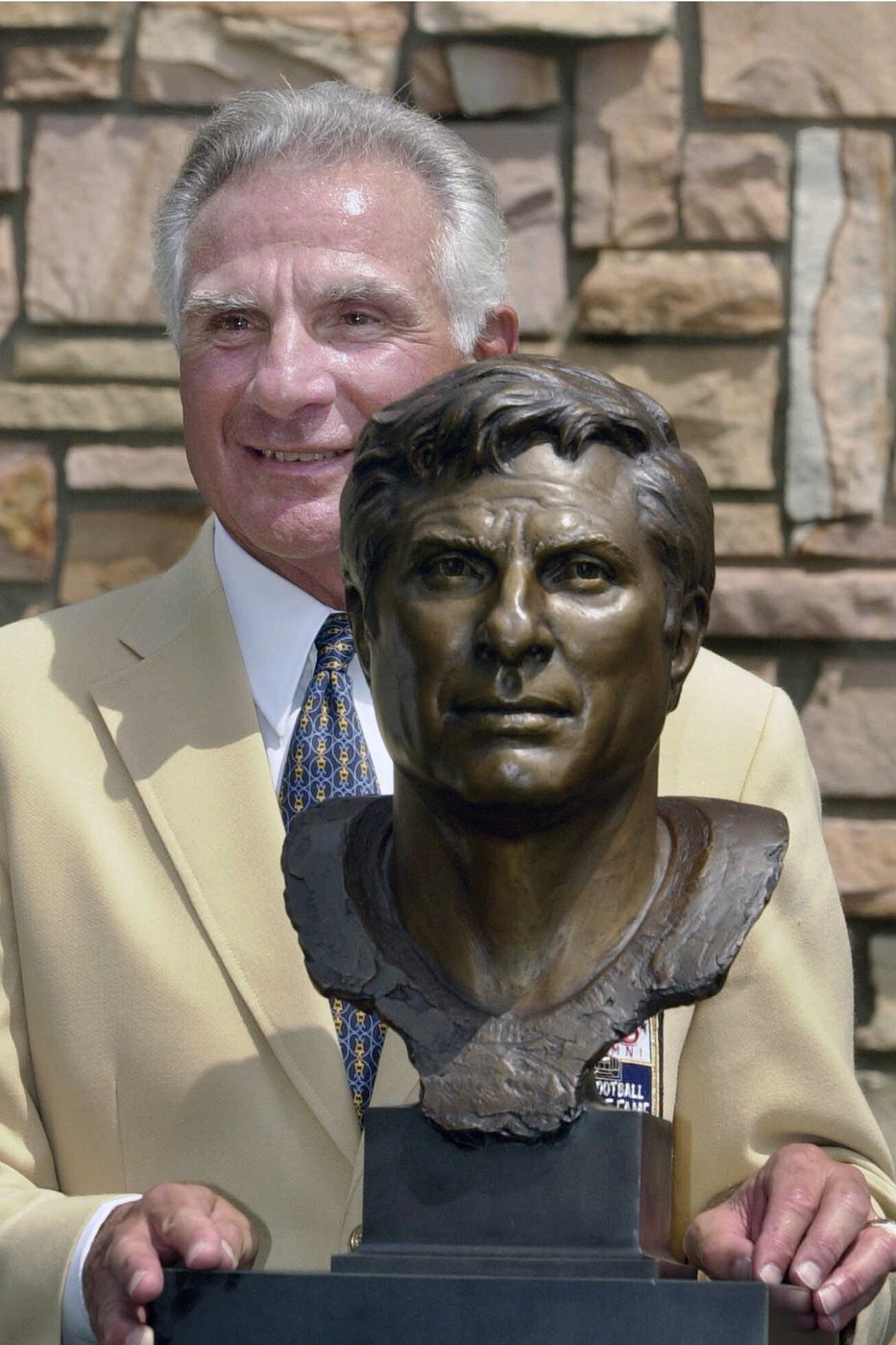 NFL widows struggled to care for former players with CTE. They say a new study minimizes their pain | iNFOnews.ca NFL widows struggled to care for former players with CTE. They say a new study minimizes their pain | iNFOnews.ca