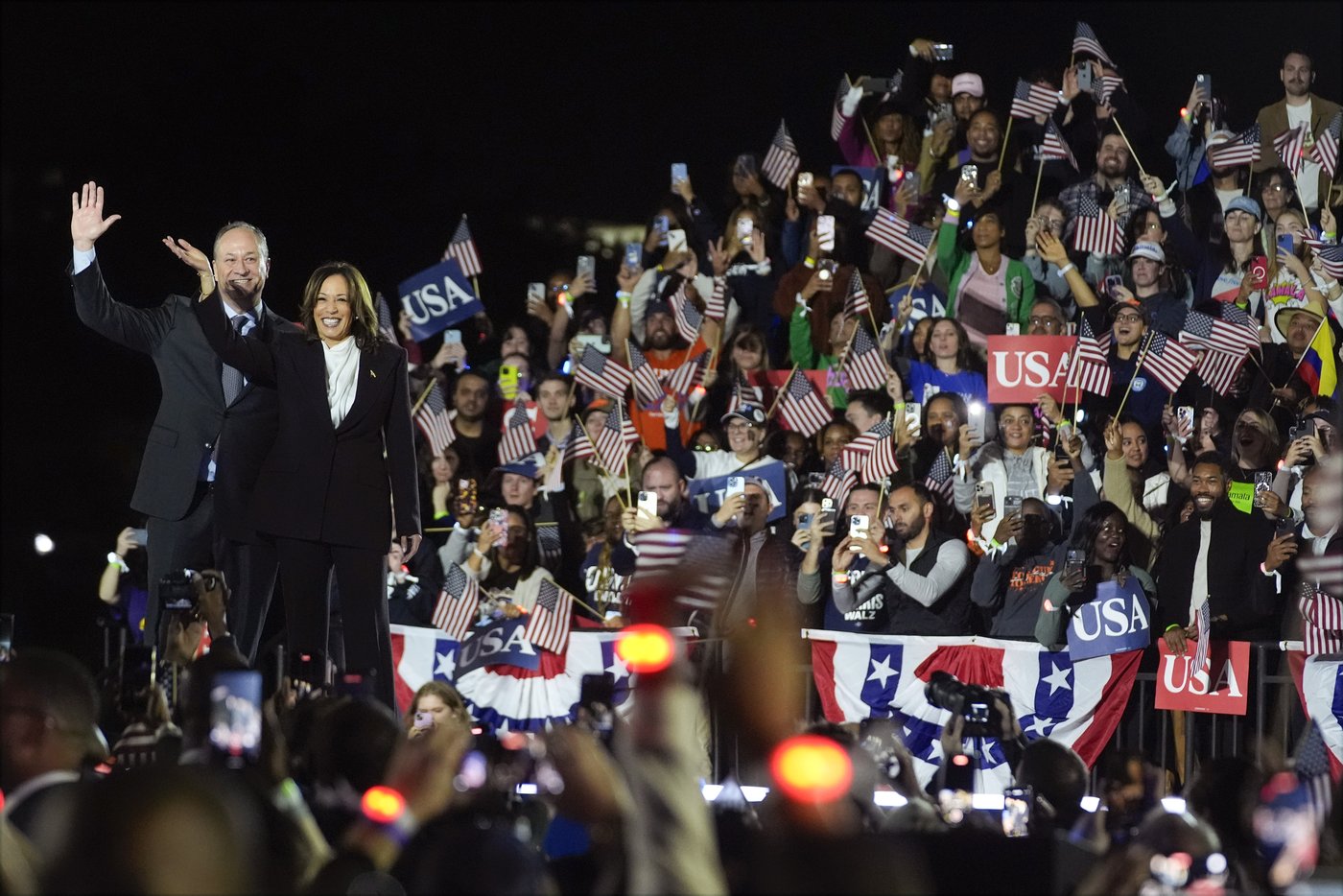 A to-do list, size matters and a 'petty tyrant': Key moments from Kamala Harris' speech | iNFOnews.ca A to-do list, size matters and a 'petty tyrant': Key moments from Kamala Harris' speech | iNFOnews.ca