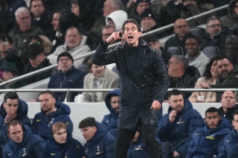 Tottenham coach Thomas Frank praises fans as win over Dortmund shores up his position | iNFOnews.ca