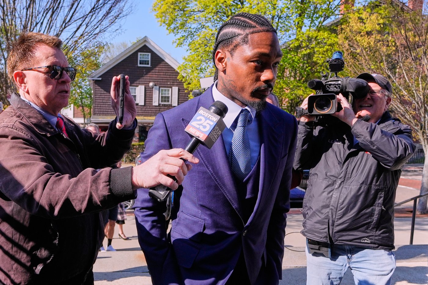 Assault trial of former Patriots receiver Stefon Diggs begins with contrasting accounts | iNFOnews.ca
