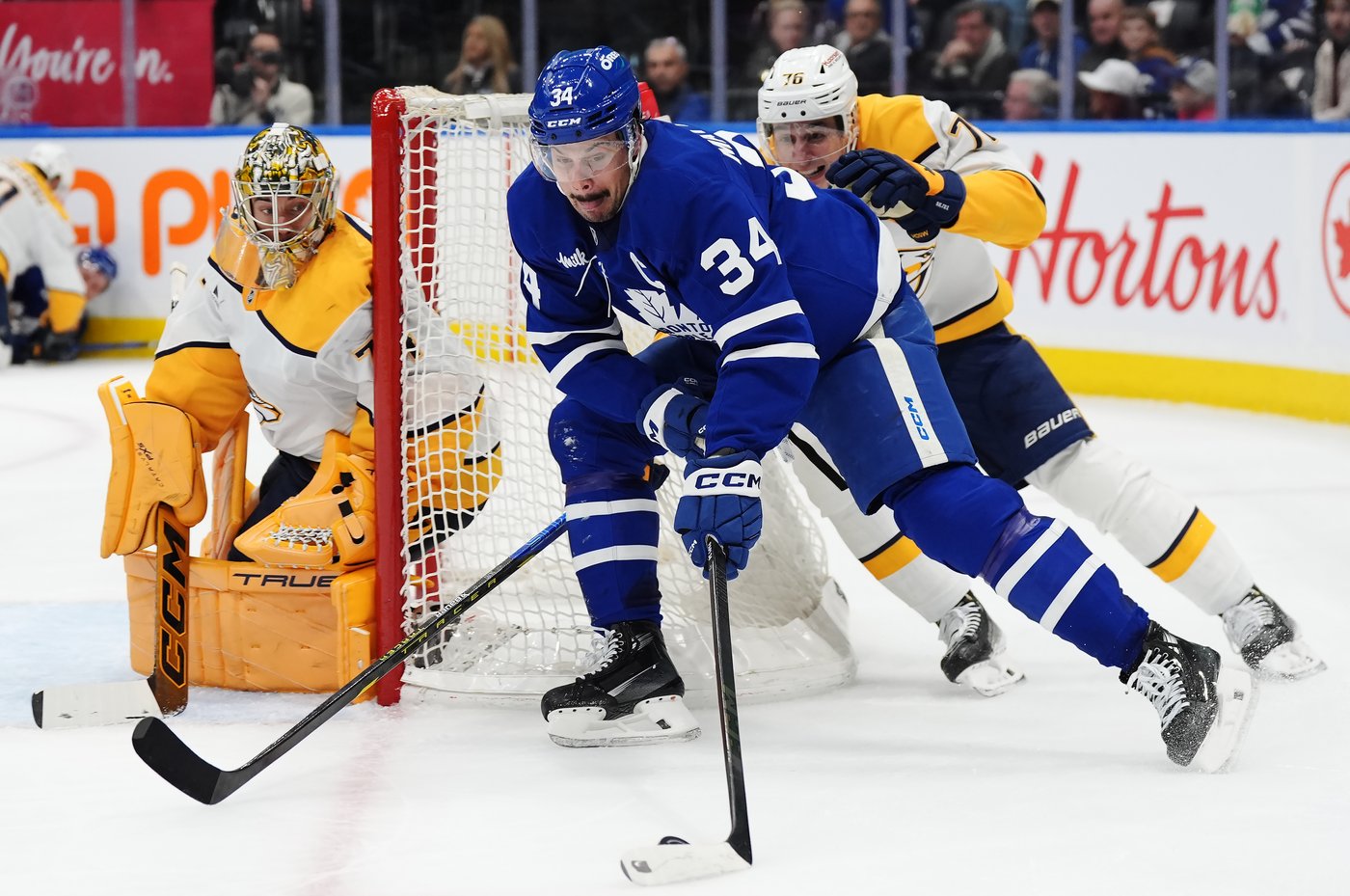Matthews scores twice early in third period, Leafs come back to down Predators 3-2 | iNFOnews.ca
