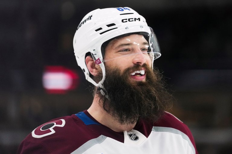 Avs 41-year-old defenseman Brent Burns trimmed the beard, not the ambition, as he enters 23rd season | iNFOnews.ca
