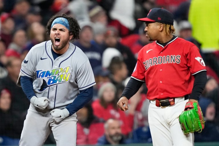 Rays capitalize on Guardians errors, win 7-3 to tie ALCS at 2-2 | iNFOnews.ca